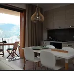 Riflessi Di *